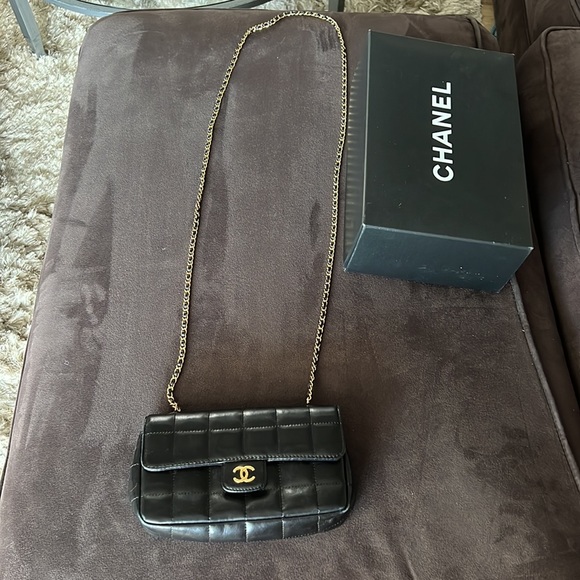 authentic CHANEL Lambskin Quilted Mini Rectangular Flap in Black - Picture 2 of 14